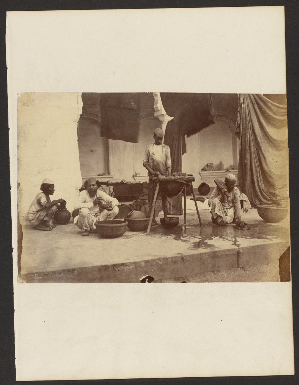  द्वारा शेफर्ड और रॉबर्टसन