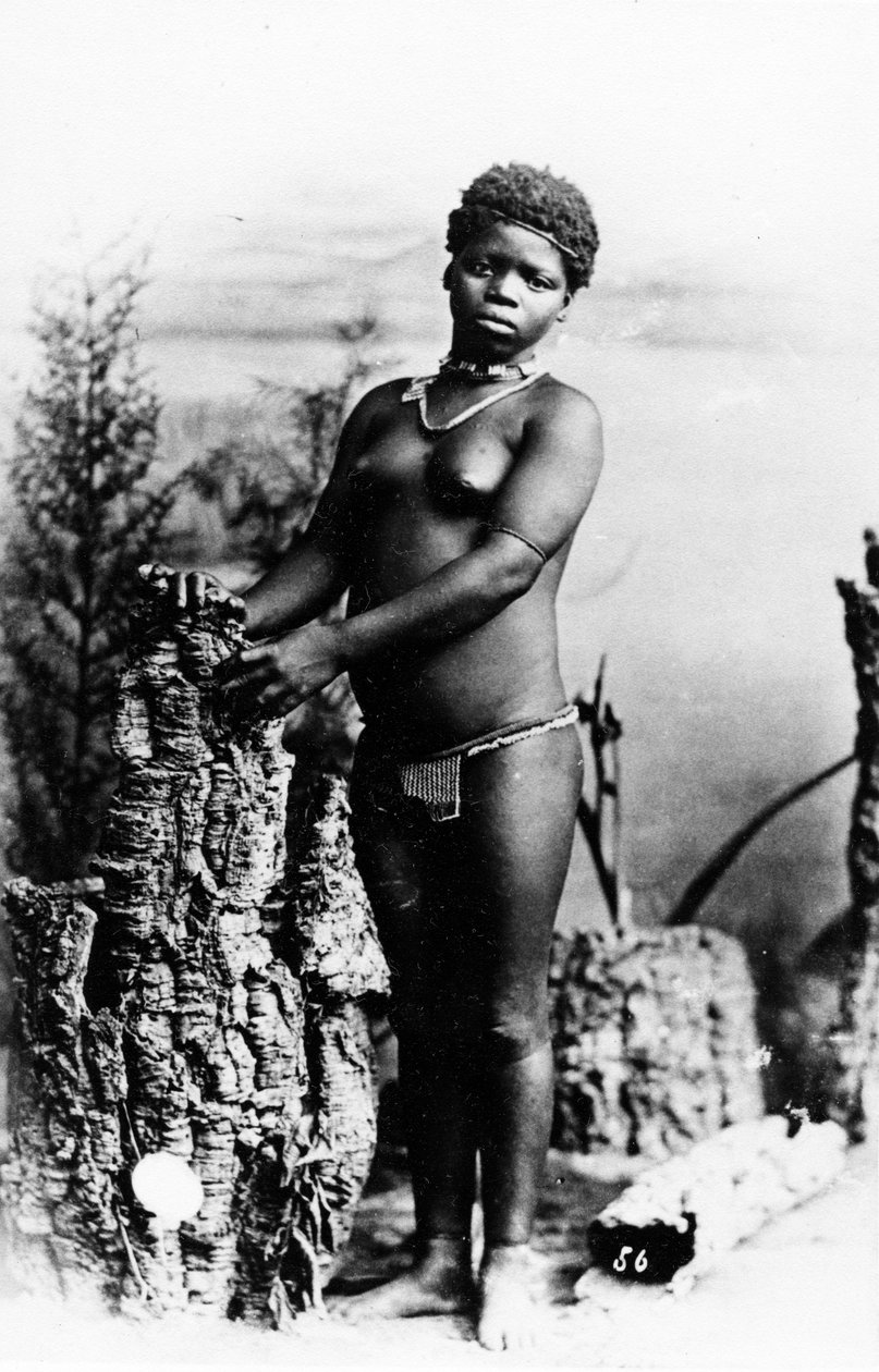 लुलु, ए गर्ल इन ज़ुलु गर्ल, c.1895 द्वारा दक्षिण अफ्रीकी फोटोग्राफर