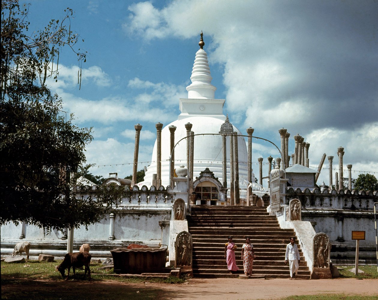 थुपरमाया दगोबा का दृश्य द्वारा श्रीलंका का स्कूल