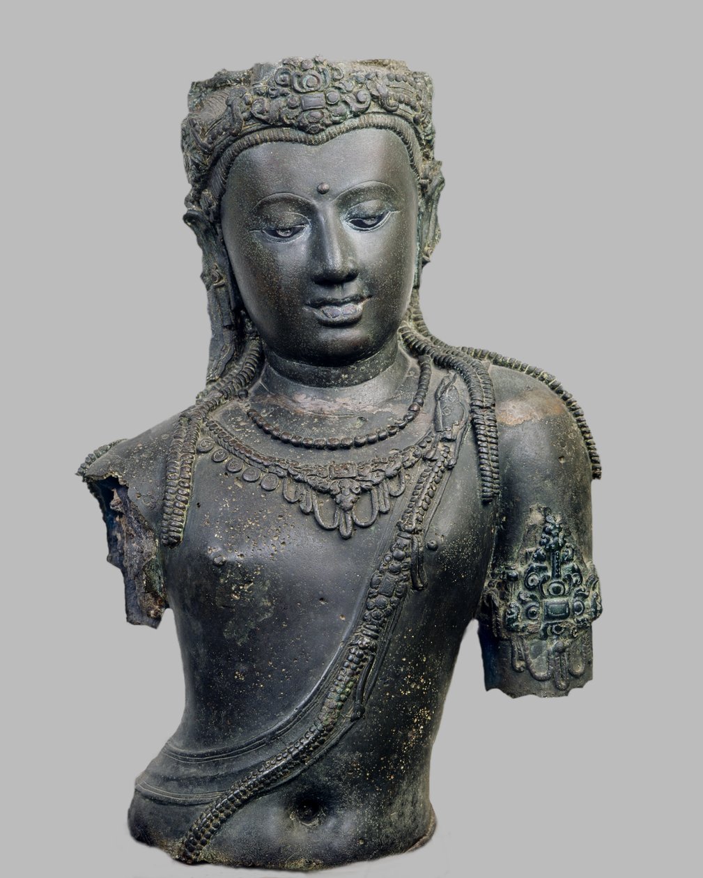 बोधिसत्व पद्मपाणि की जीवन आकार की छवि, छिया, थाईलैंड से, 775 ईस्वी (कांस्य) द्वारा श्रीविजय