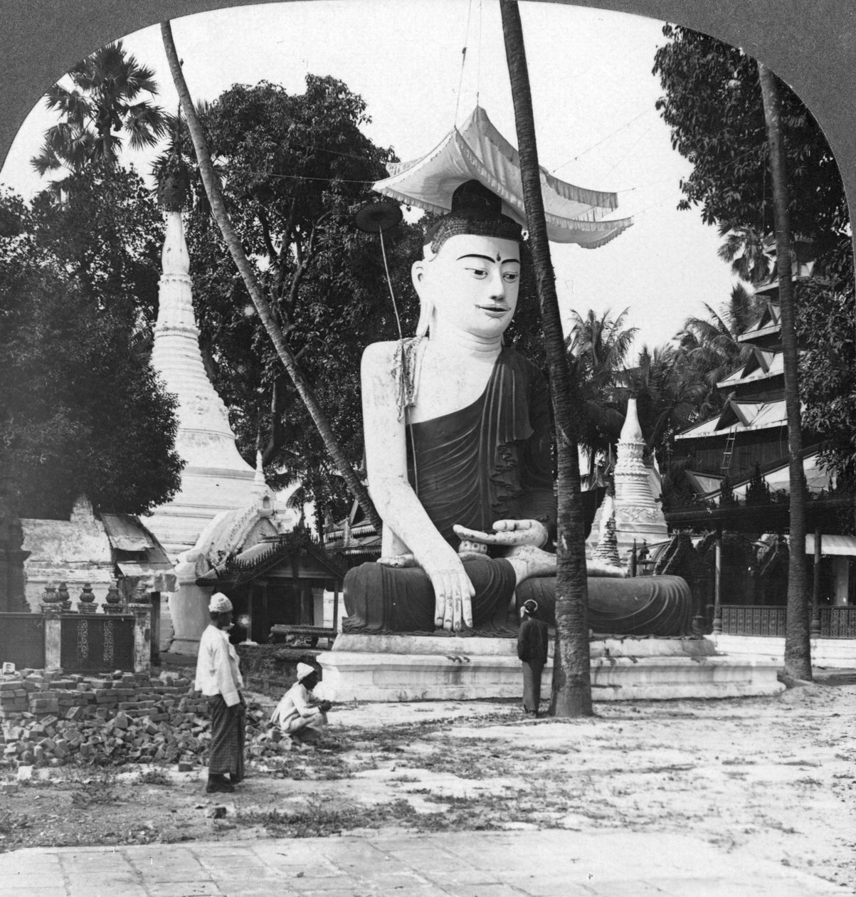 बुद्ध प्रतिमा, श्वेदागोन पगोडा, रंगून, बर्मा, 1908 द्वारा स्टीरियो यात्रा सह