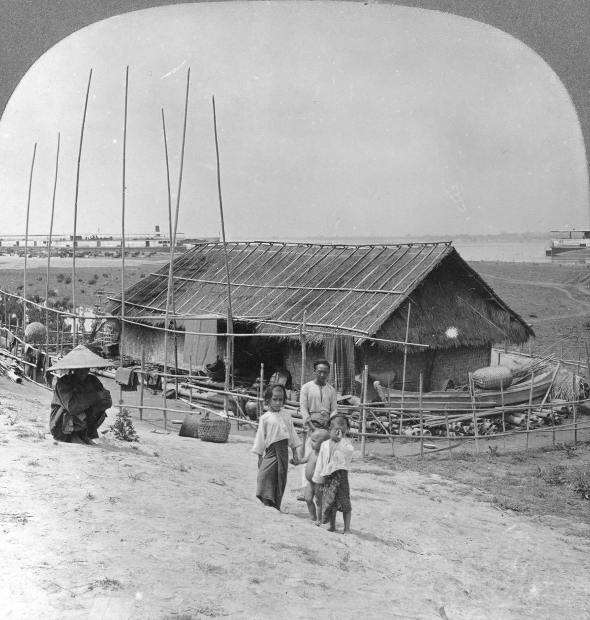 राफ्ट, भामो, बर्मा पर 1908 में बांस से बना घर द्वारा स्टीरियो यात्रा सह