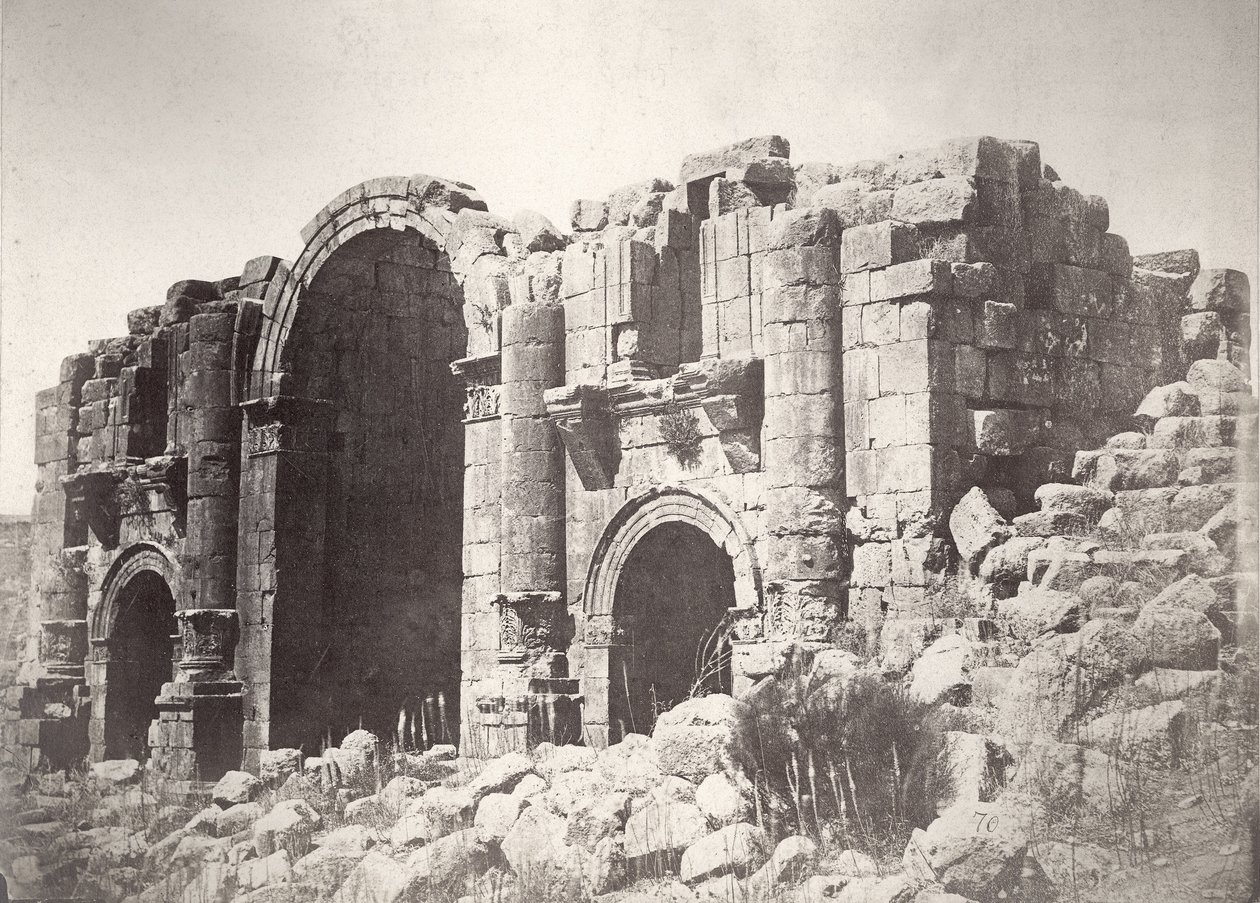 दक्षिण, 1875 से जेरश में विजयी मेहराब द्वारा तन्क्रेदि दमः