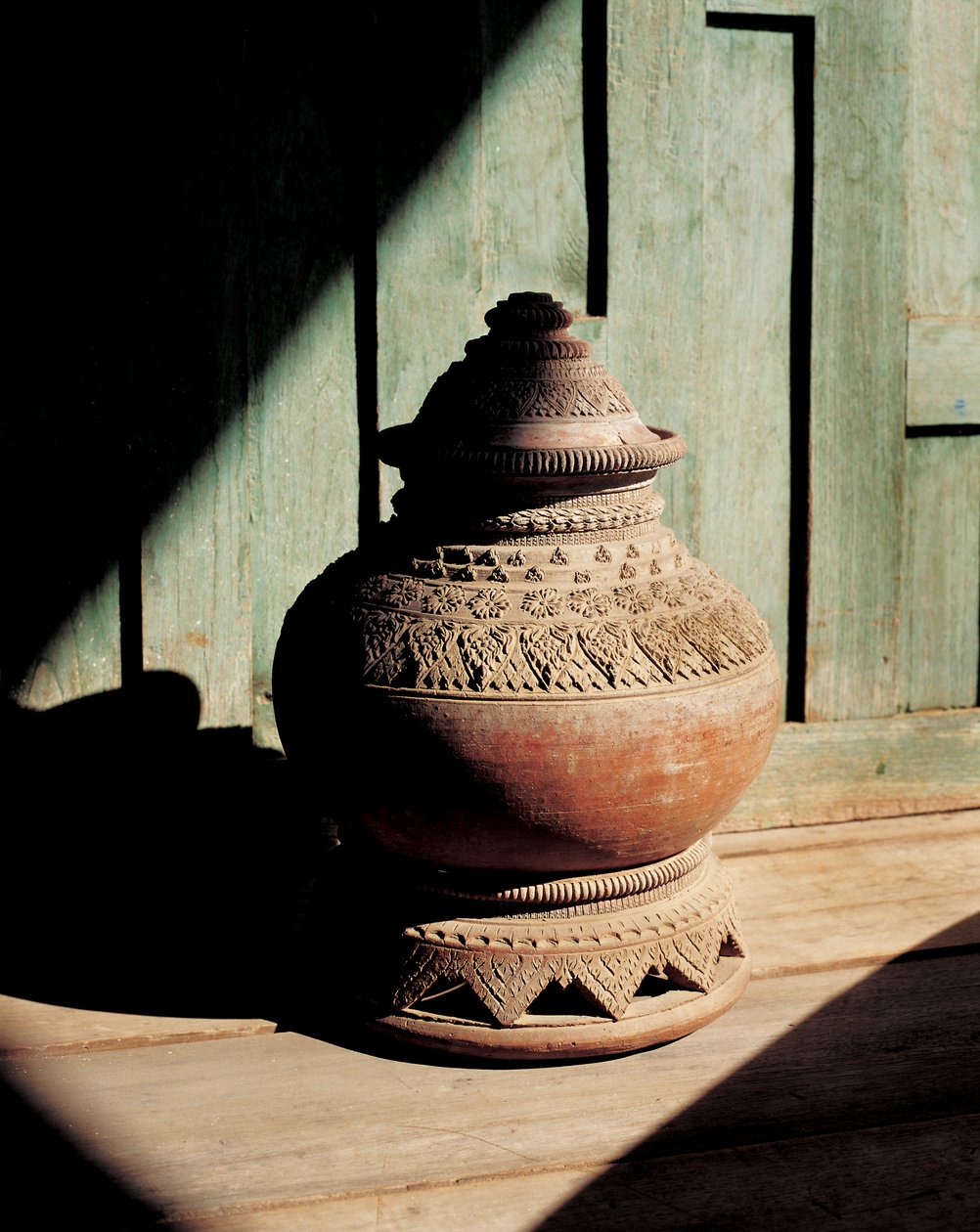 जल जार (सिरेमिक) द्वारा थाई स्कूल