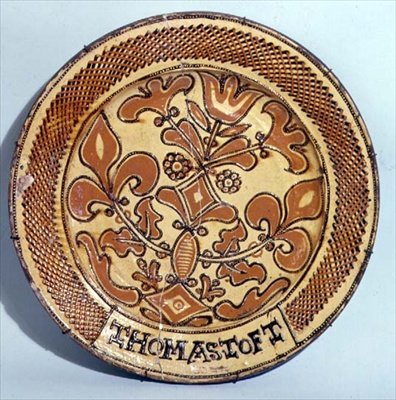 स्टैफ़र्डशायर डिश, c.1680 (स्लिपवेयर) द्वारा थॉमस टॉफ्ट