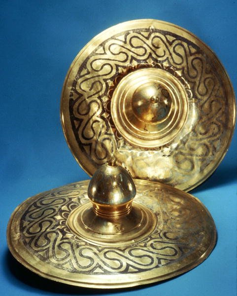 Lids (चांदी के साथ सोना जड़ा हुआ) द्वारा Thracian