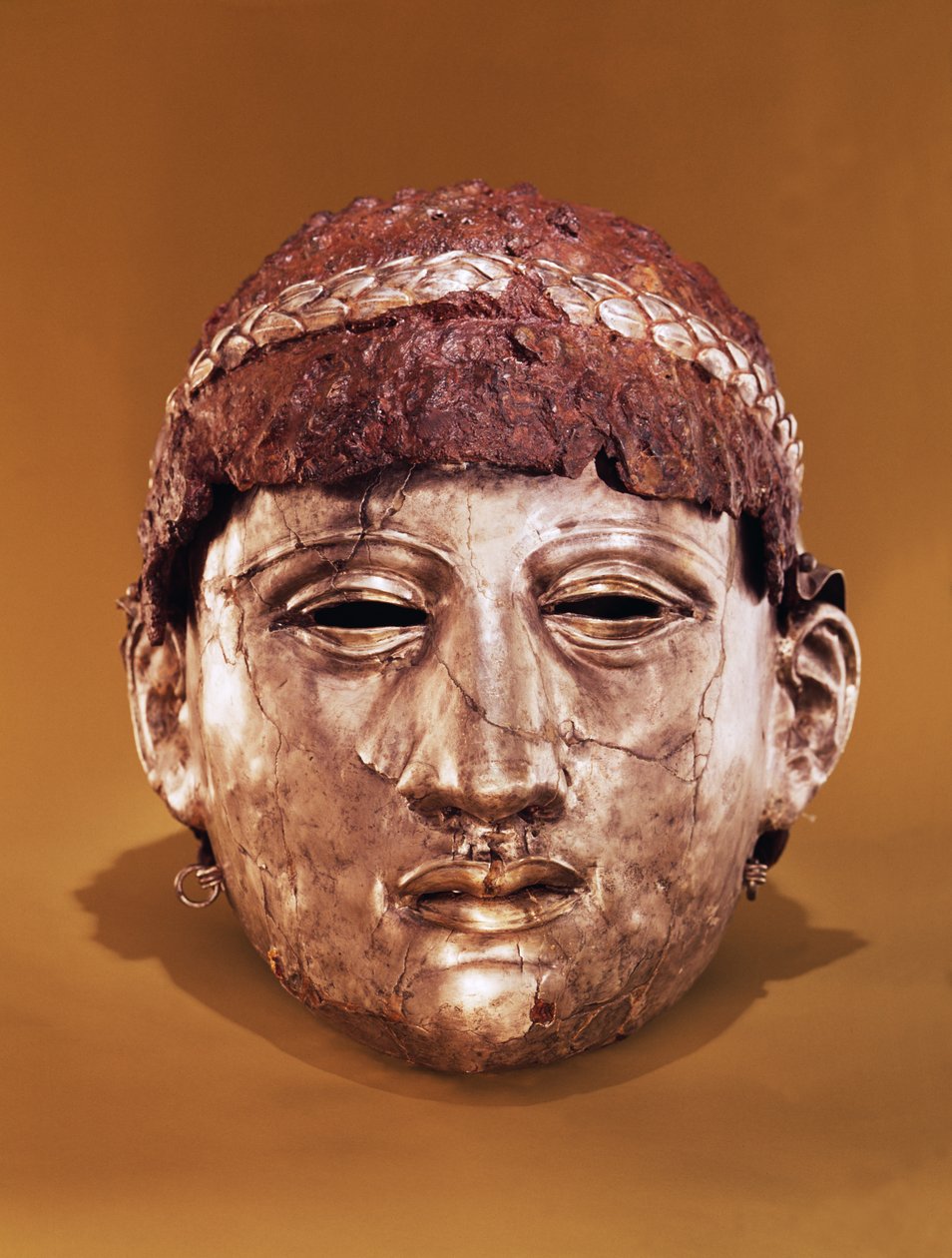 दो भागों (लोहे) में हेलमेट द्वारा Thracian