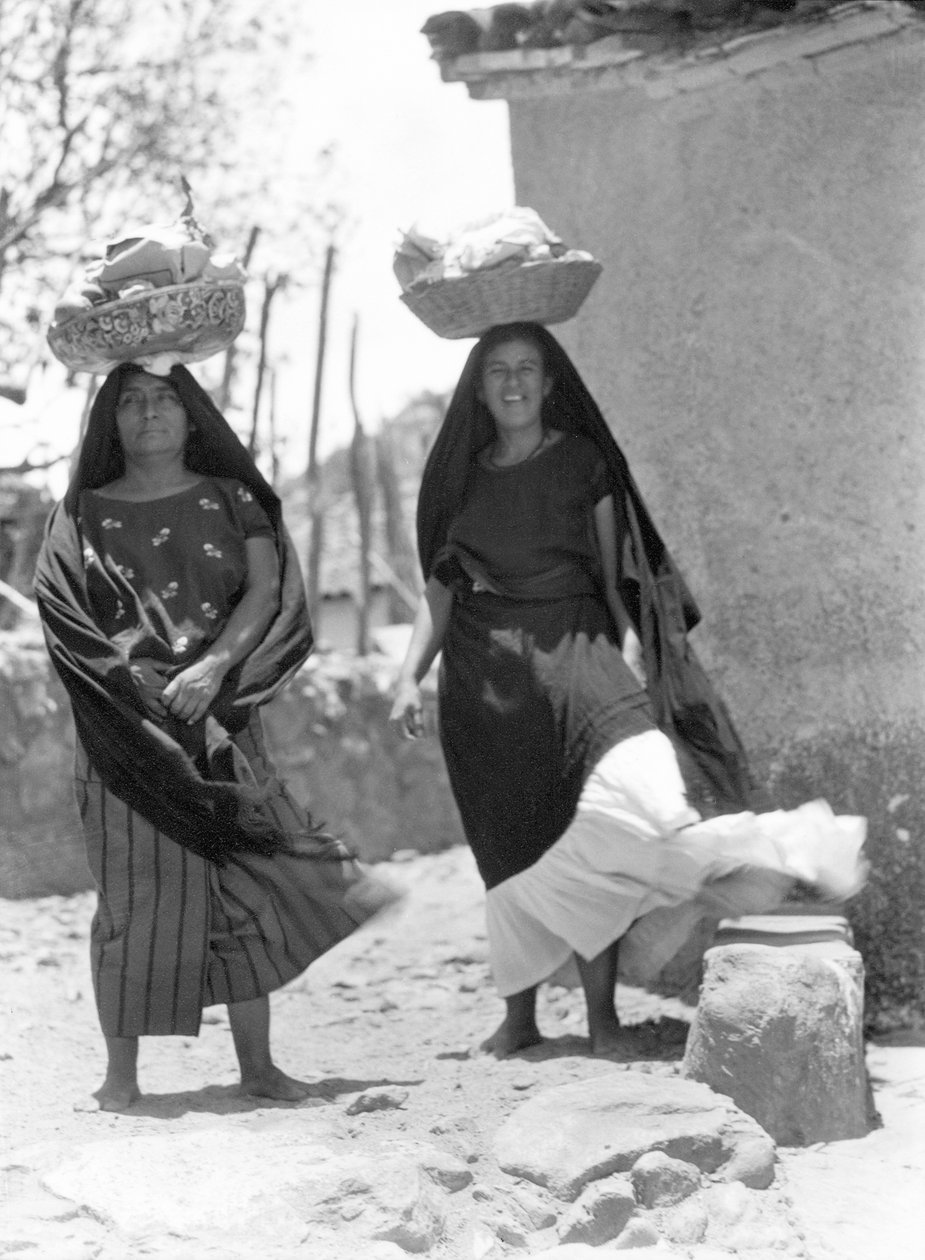 तेहुंतेपेक, मेक्सिको में महिलाएं, 1929 द्वारा टीना मोडोटी