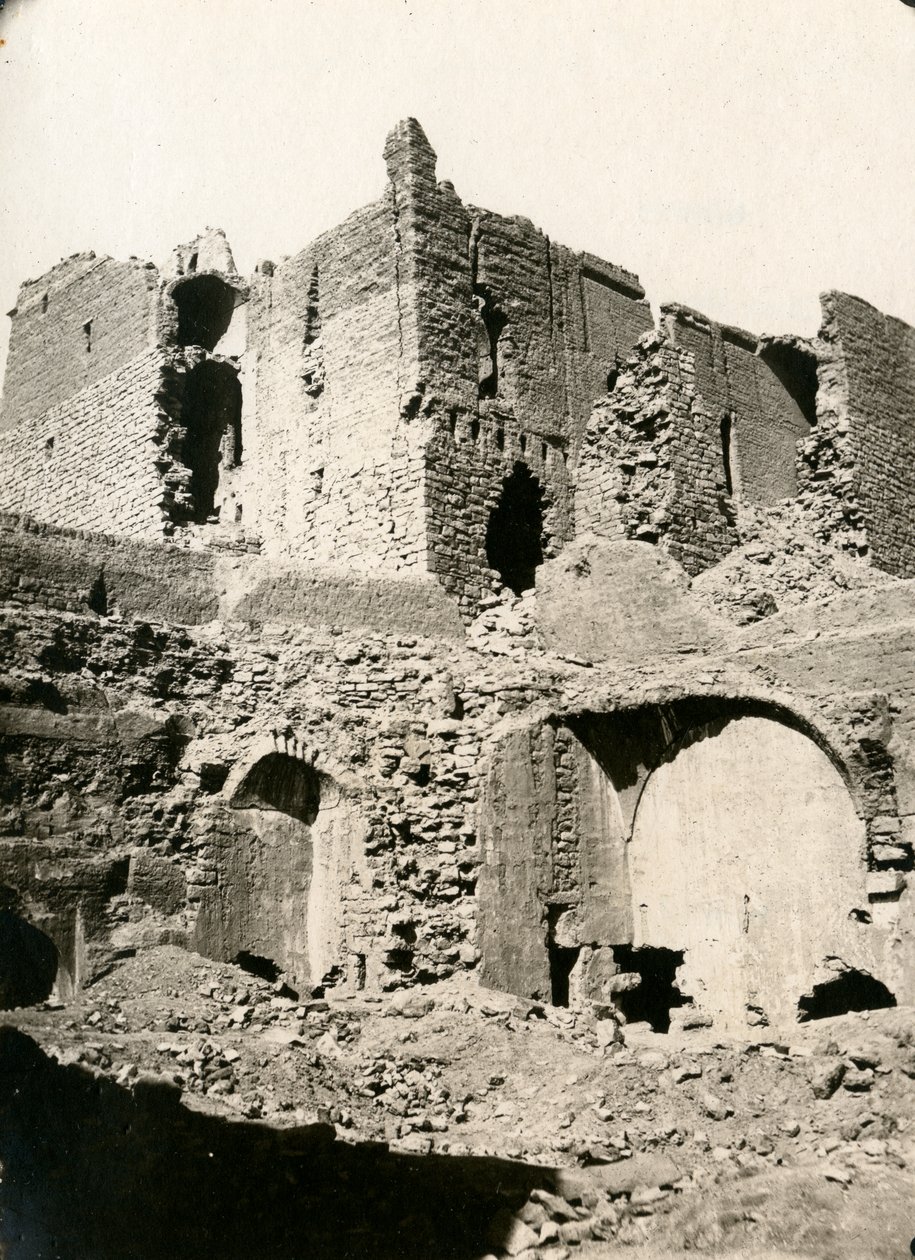  द्वारा उगो मोनेरेट डी विलार्ड