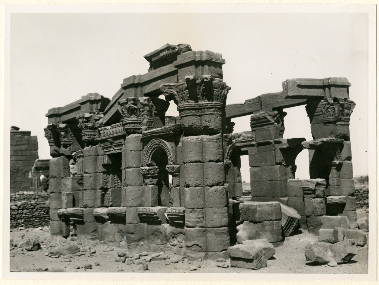  द्वारा उगो मोनेरेट डी विलार्ड