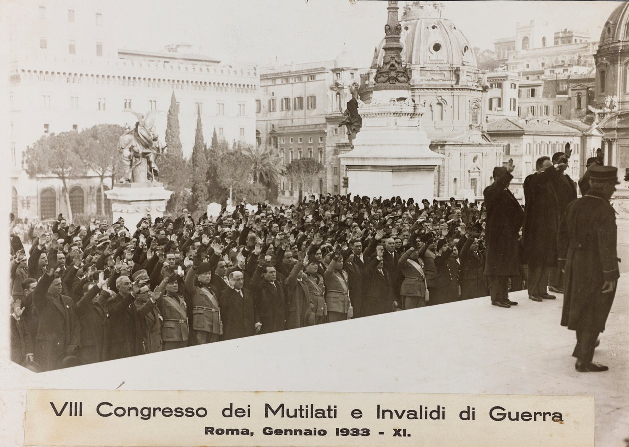 "आठवीं कांग्रेस ऑफ मैमेड एंड इनवैलिड्स ऑफ वॉर - रोम, जनवरी 1933 - 11" (बी/डब्ल्यू फोटो) द्वारा अम्बर्टो पल्लेसी