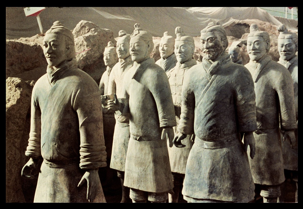 टेराकोटा सेना, किन राजवंश, 210 ईसा पूर्व; योद्धाओं (विस्तार) द्वारा अज्ञात अज्ञात