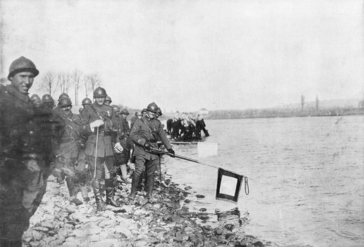 2 मोरक्कन डिवीजन ने राइन, हुनिंगु, एलेस, फ्रांस में 21 नवंबर 1918 को अपने झंडे गाड़े द्वारा अज्ञात