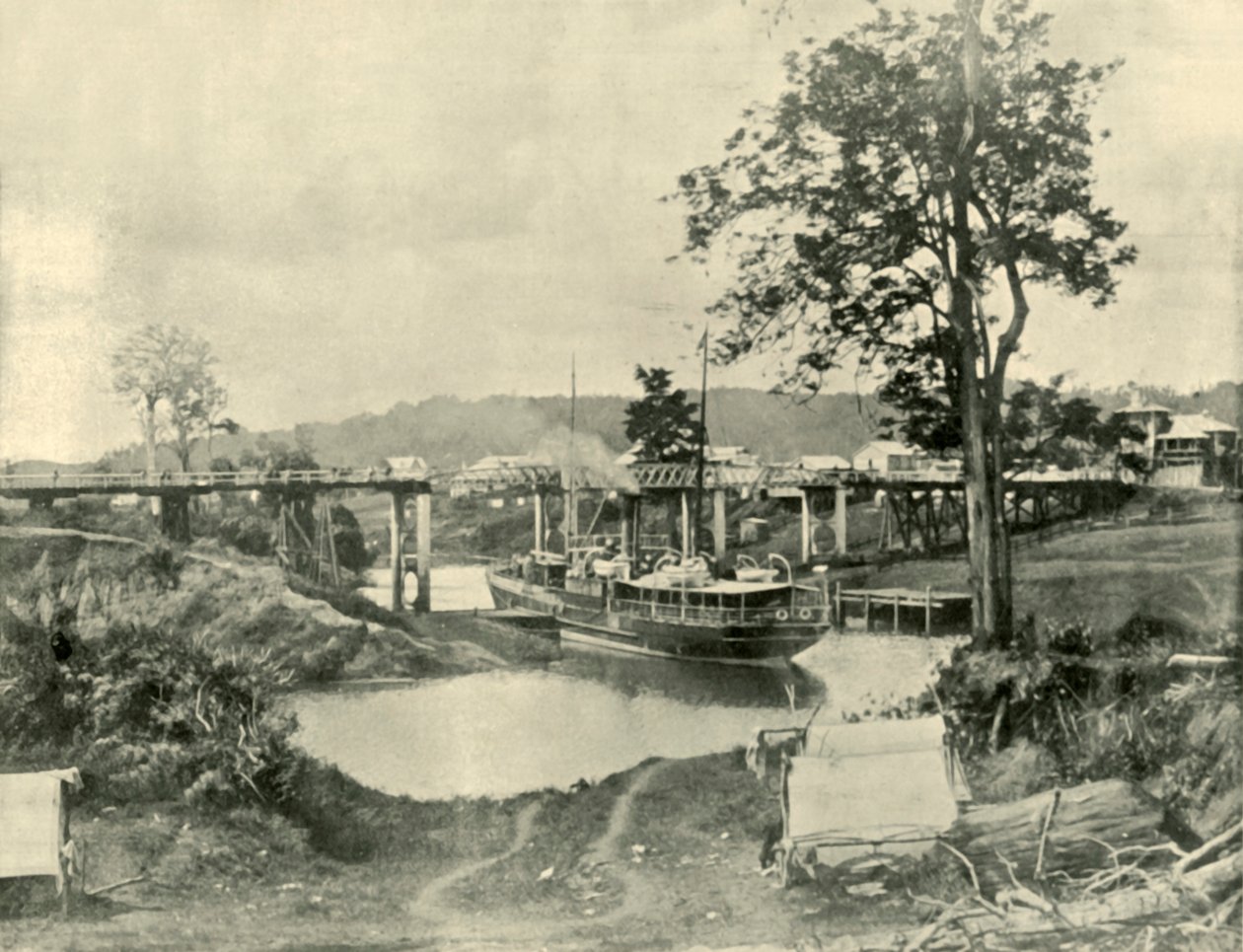 ए ब्रिज ऑन लिस्मोर, 1901। द्वारा अज्ञात