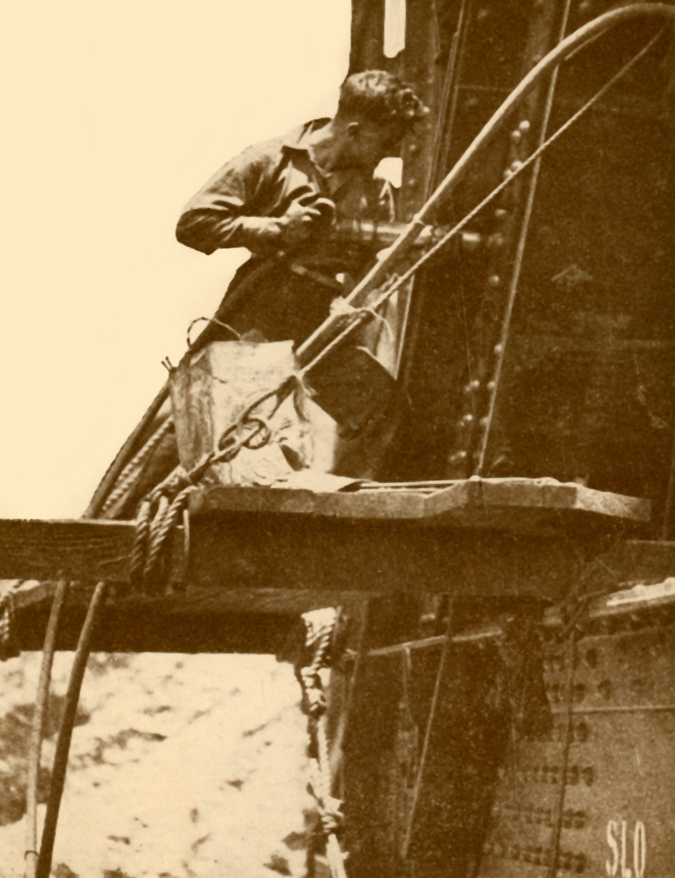 सिडनी हार्बर ब्रिज पर ऑपरेशन में एक राइविंग हैमर, c1930। द्वारा अज्ञात