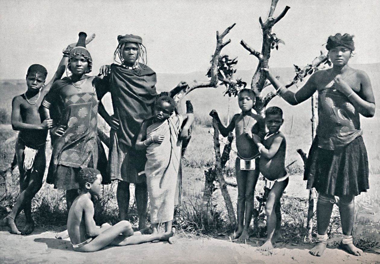 जुलुस का एक समूह, 1912 द्वारा अज्ञात