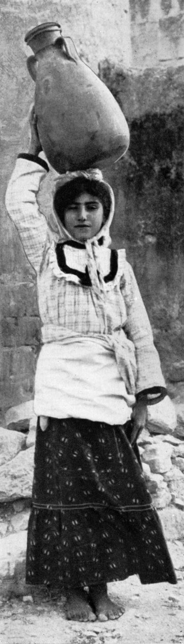 नाज़रेथ की एक नौकरानी, 1926 द्वारा अज्ञात