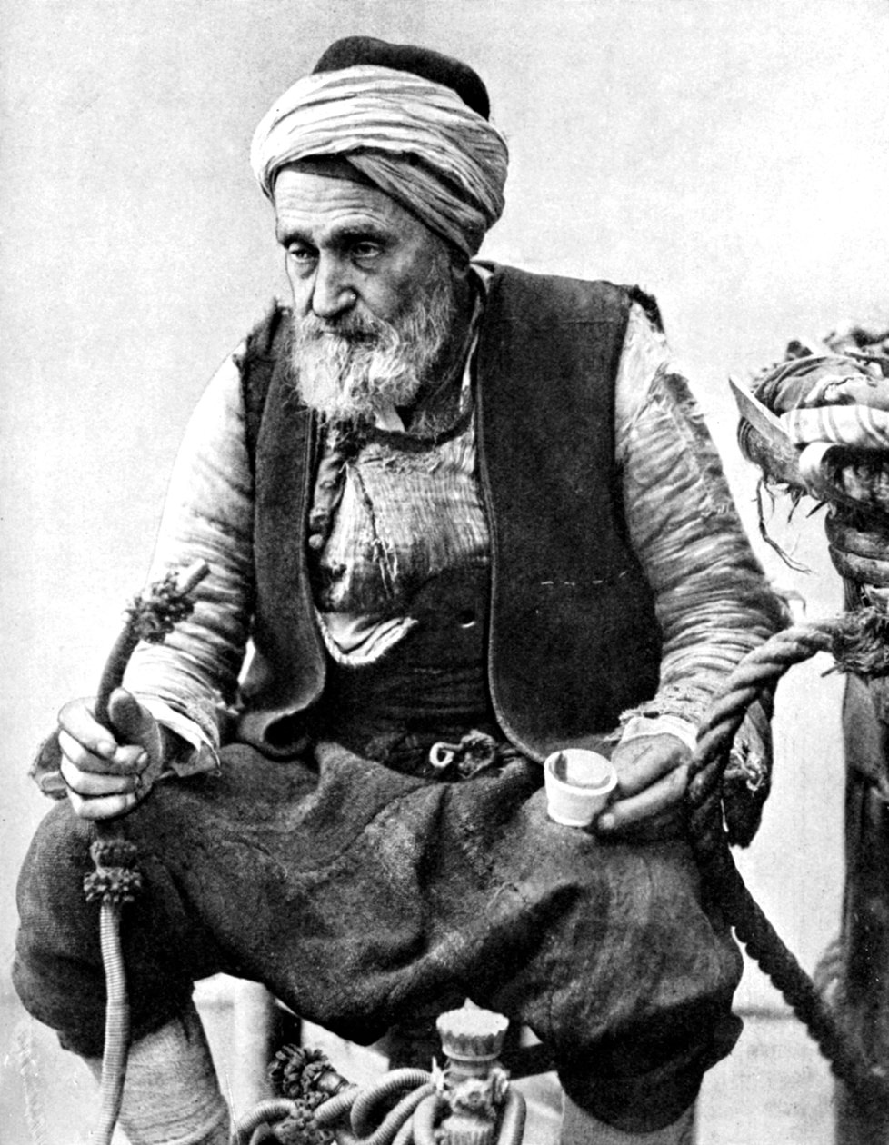 एक किसान कॉफी पीता है और एक हुक्का, इज़मिर, तुर्की, 1936 धूम्रपान करता है द्वारा अज्ञात