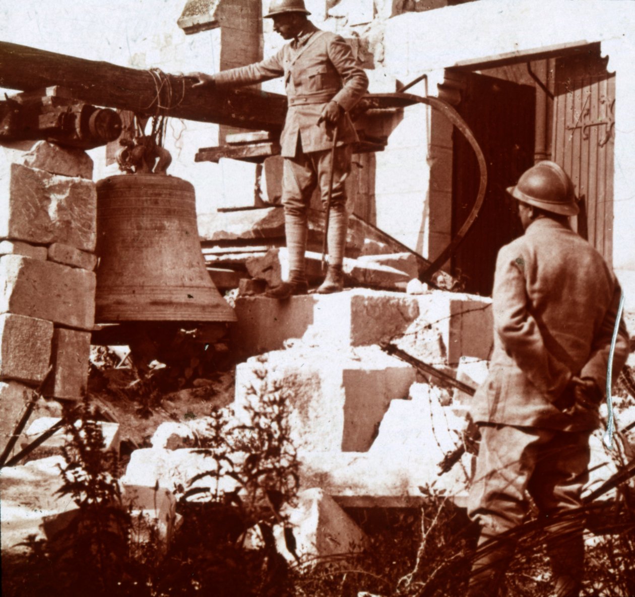 अलार्म घंटी, c1914-c1918 द्वारा अज्ञात