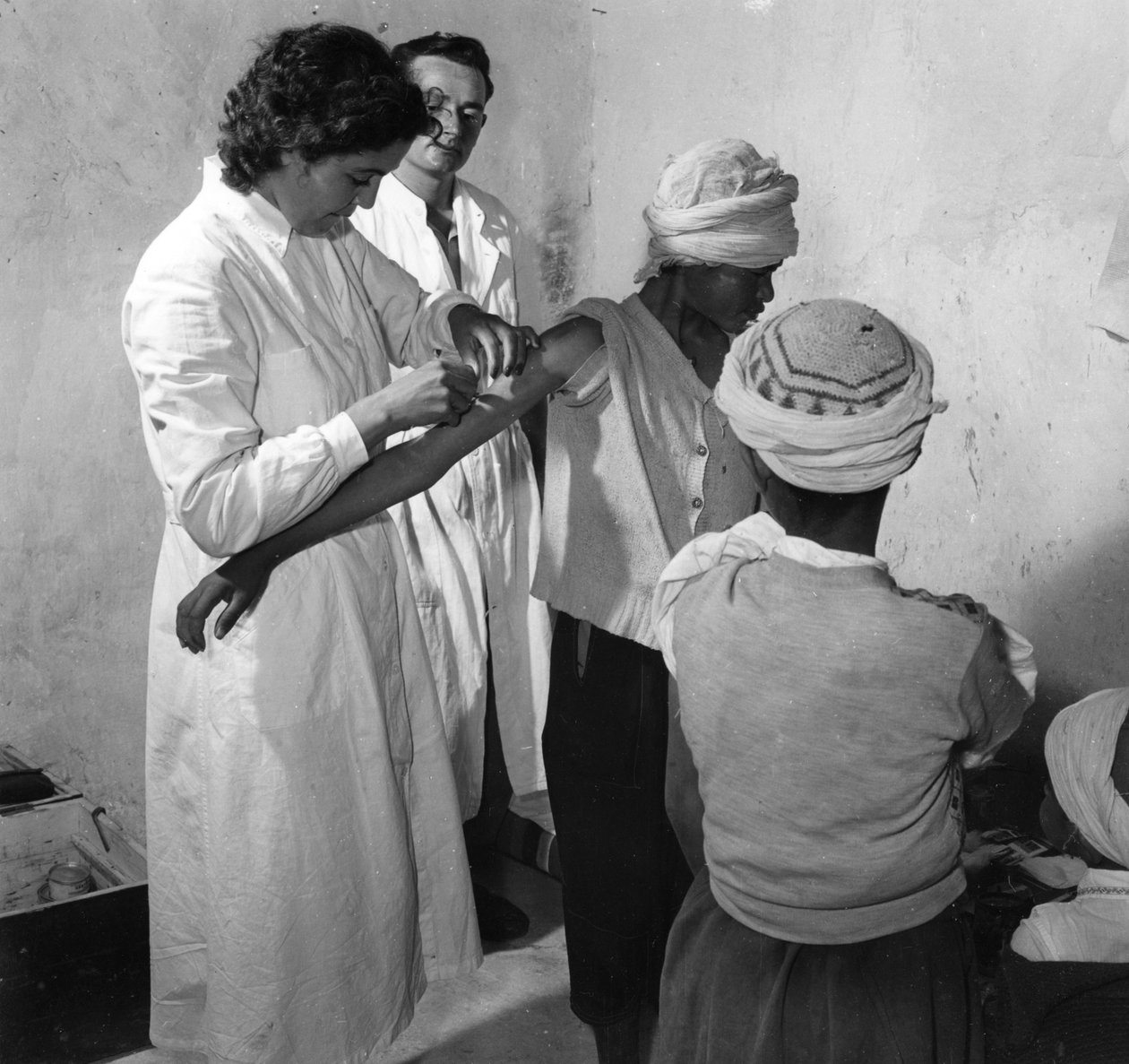 अल्जीरिया, 1957 द्वारा अज्ञात