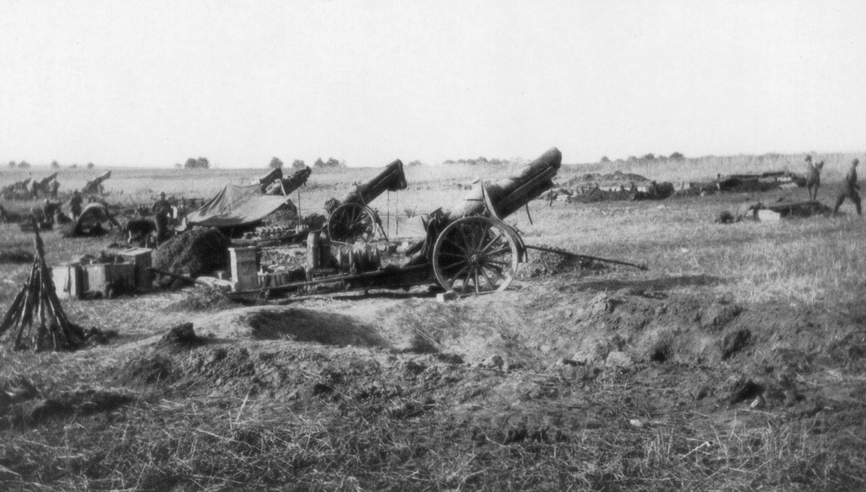 अमेरिकी 155 वीं तोपखाने की बैटरी, दक्षिण में सोइसन्स, फ्रांस, 18 जुलाई 1918 द्वारा अज्ञात