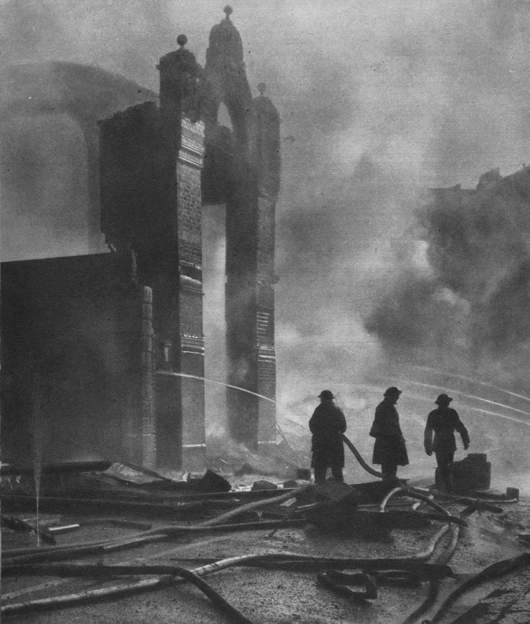 और युद्ध की गर्मी, 1941 1942 द्वारा अज्ञात