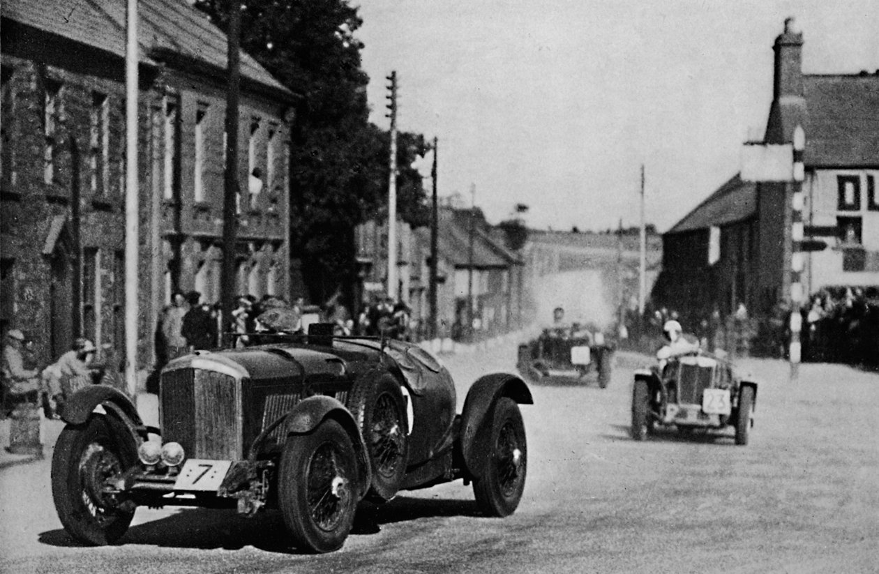 आर्ड्स टूरिस्ट ट्रॉफी रेस, 1937 द्वारा अज्ञात