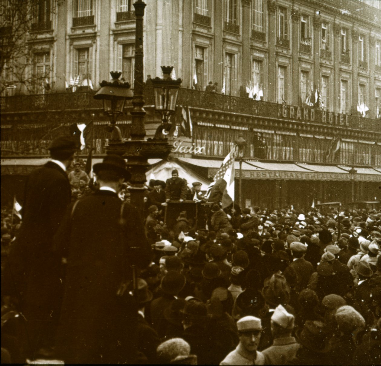 आर्मिस्टिस, पेरिस, 1918 द्वारा अज्ञात