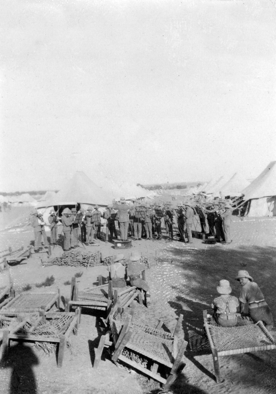 आर्मी बैंड अभ्यास, होवेसरा, 1917 द्वारा अज्ञात