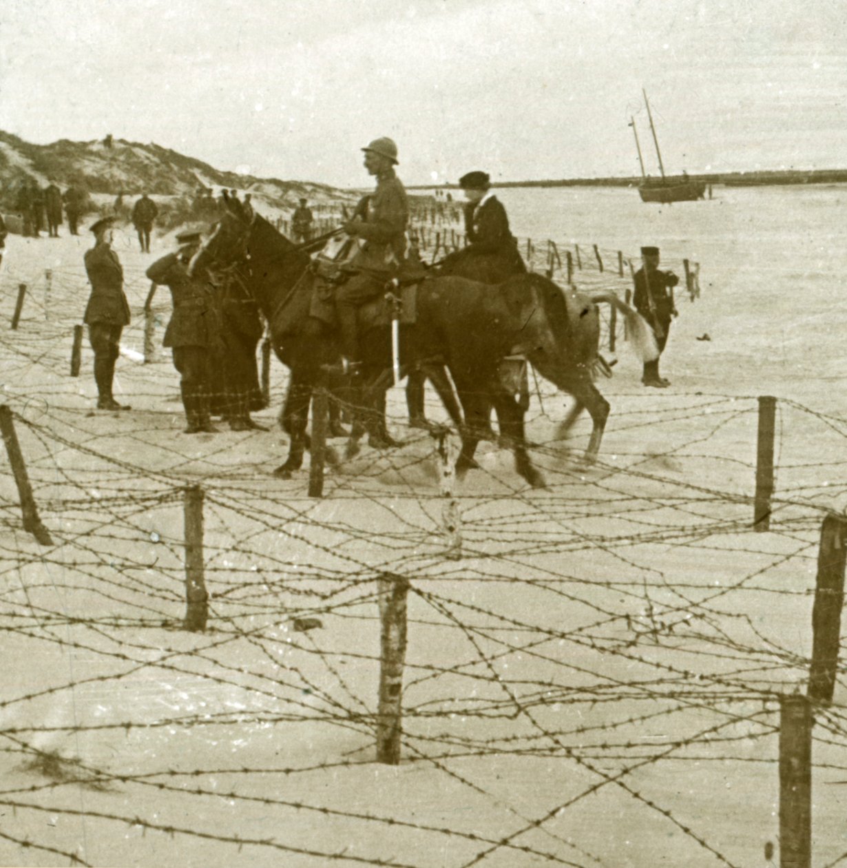 ला पने, फ़्लैंडर्स, बेल्जियम में आगमन, c1914-c1918 द्वारा अज्ञात