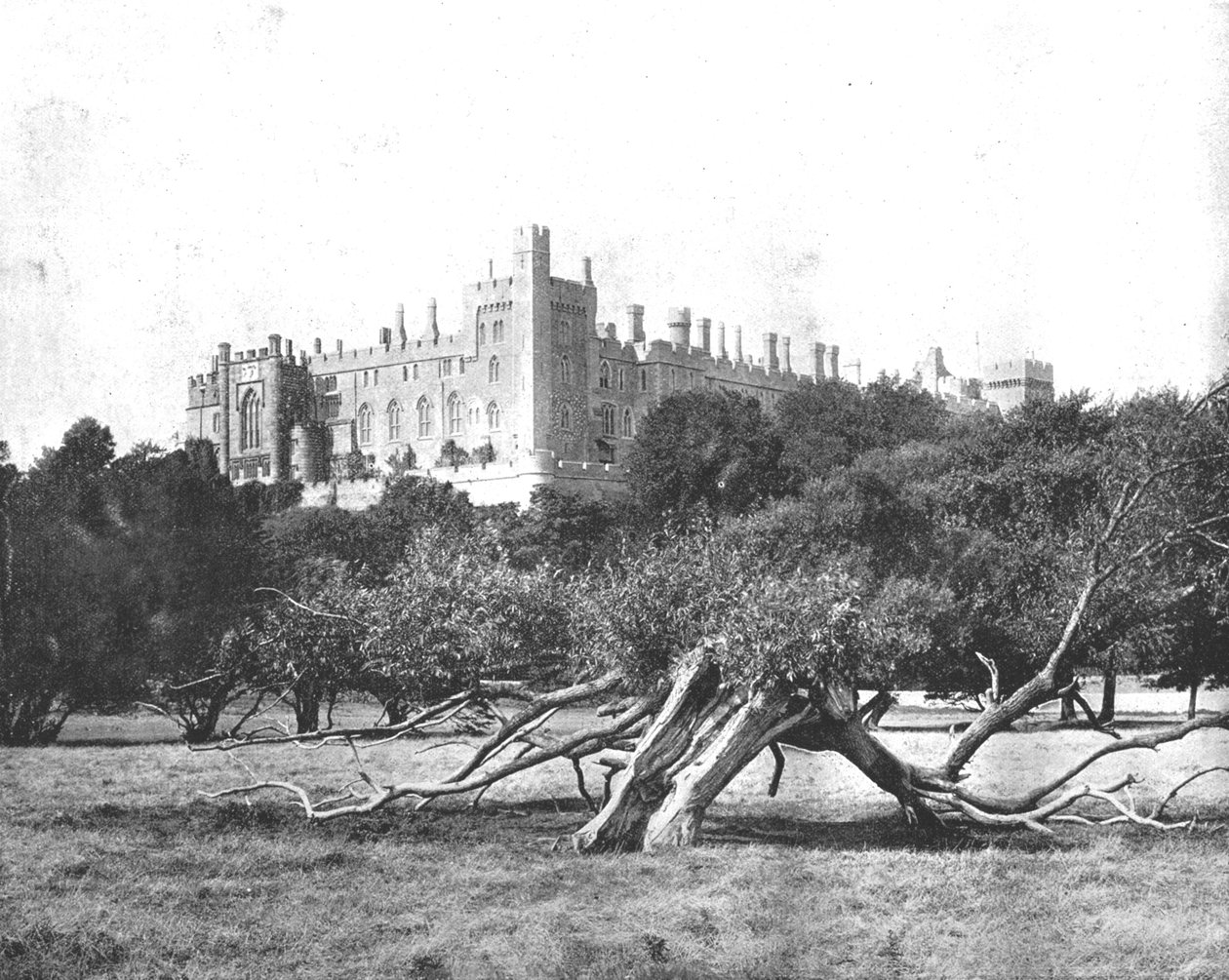 अरुंडेल कैसल, ससेक्स, 1894। द्वारा अज्ञात