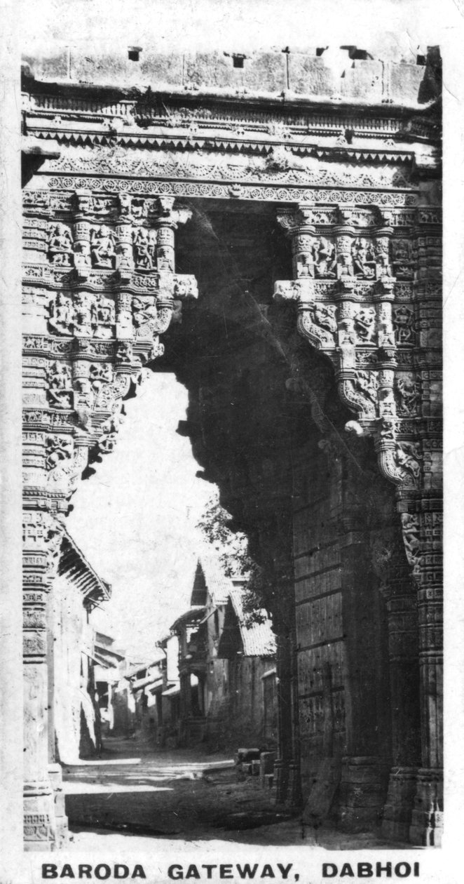 बड़ौदा गेटवे, दभोई, गुजरात, भारत, c1925 द्वारा अज्ञात