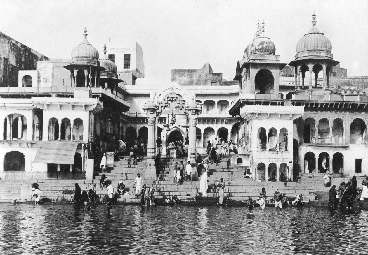यमुना नदी पर स्नान घाट, मुट्रा, 1917 द्वारा अज्ञात
