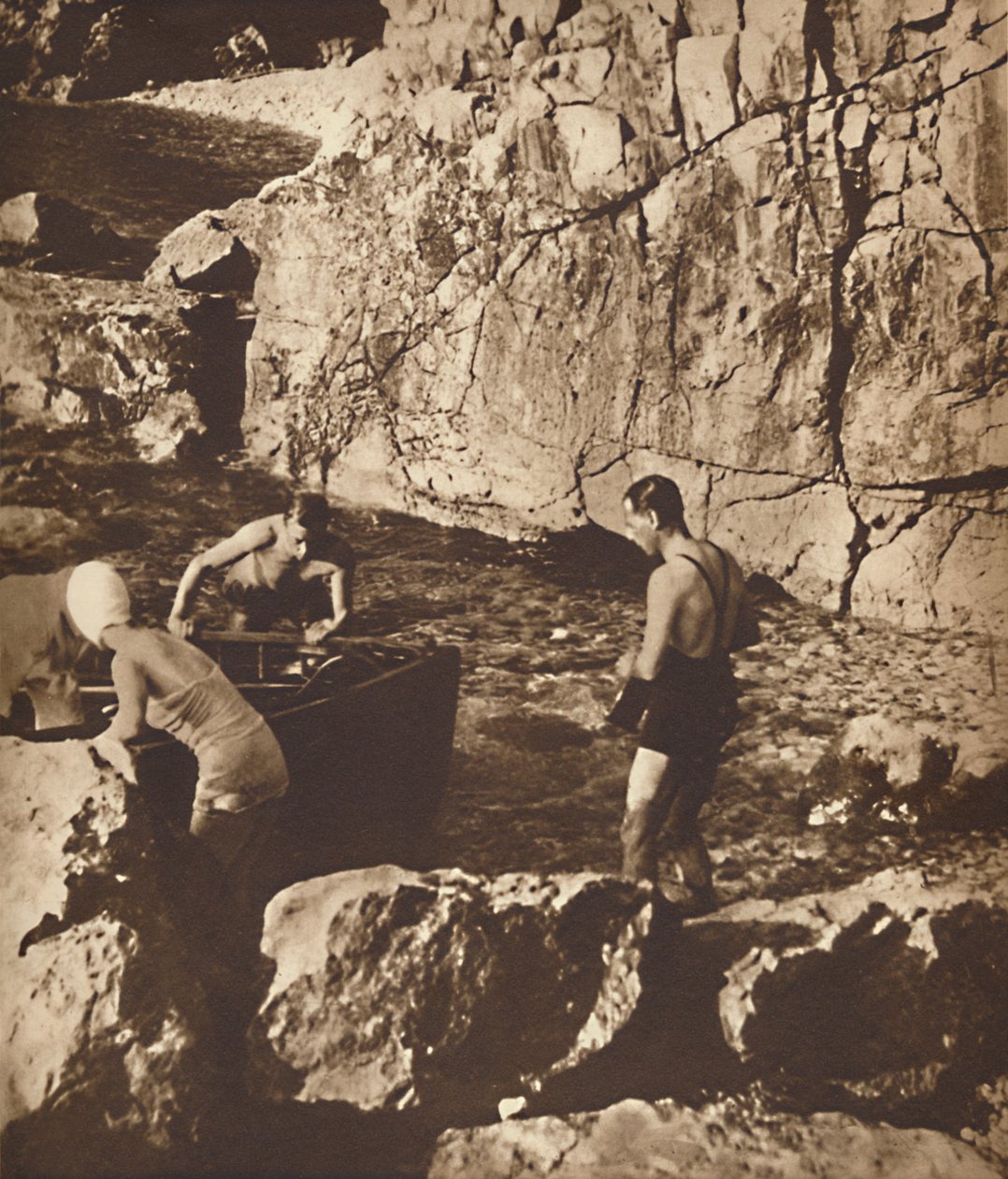 एड्रियाटिक में स्नान, 1937 द्वारा अज्ञात