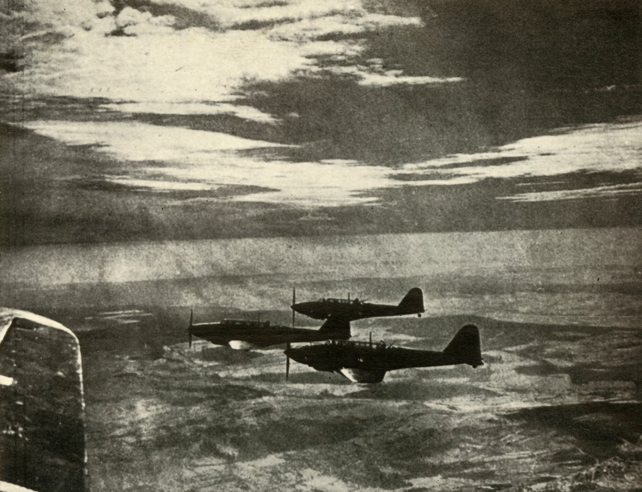 1939-1940, 1941, एक छापे से वापसी की लड़ाई। द्वारा अज्ञात