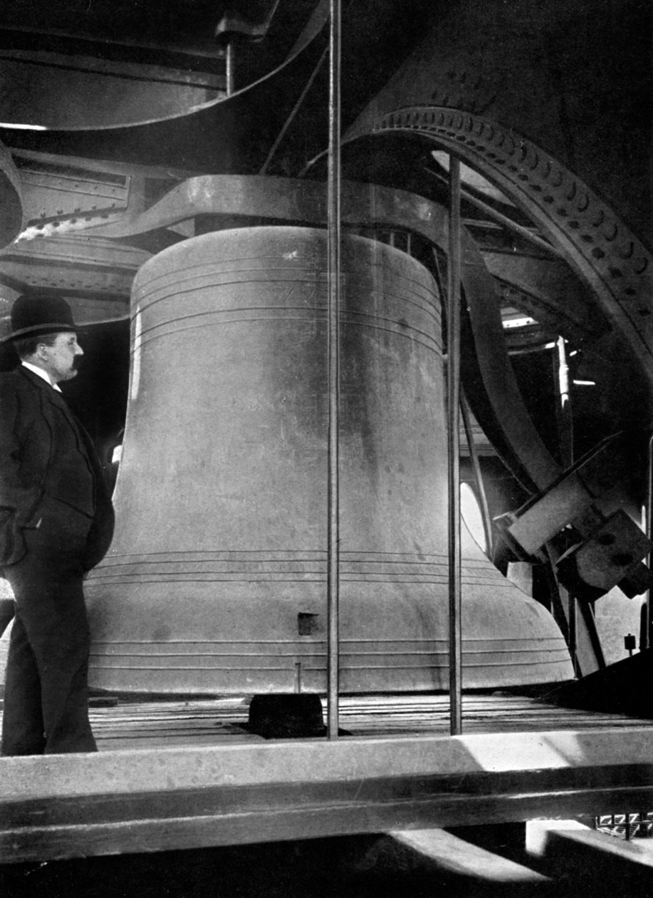 लंदन के बिग बेन, पैलेस ऑफ वेस्टमिंस्टर के टॉवर में बेल, c1905 द्वारा अज्ञात