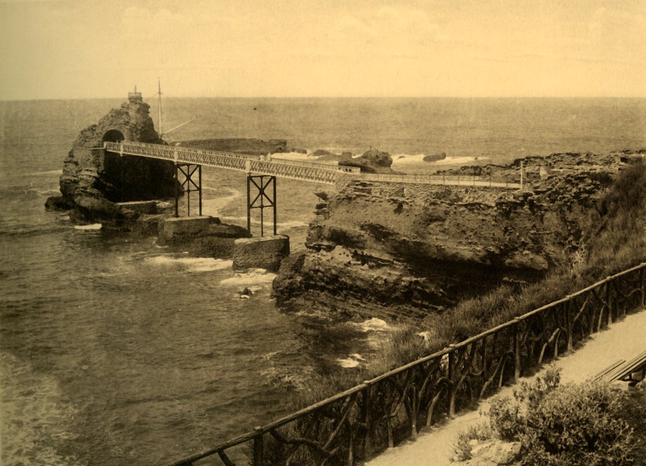 Biarritz - द रॉक ऑफ द वर्जिन, c1930। द्वारा अज्ञात