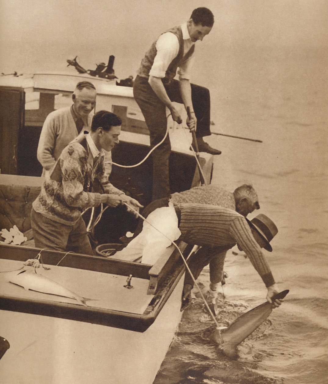 बिग गेम फिशिंग, द्वीप समूह, न्यूजीलैंड, c1927, 1937 द्वारा अज्ञात