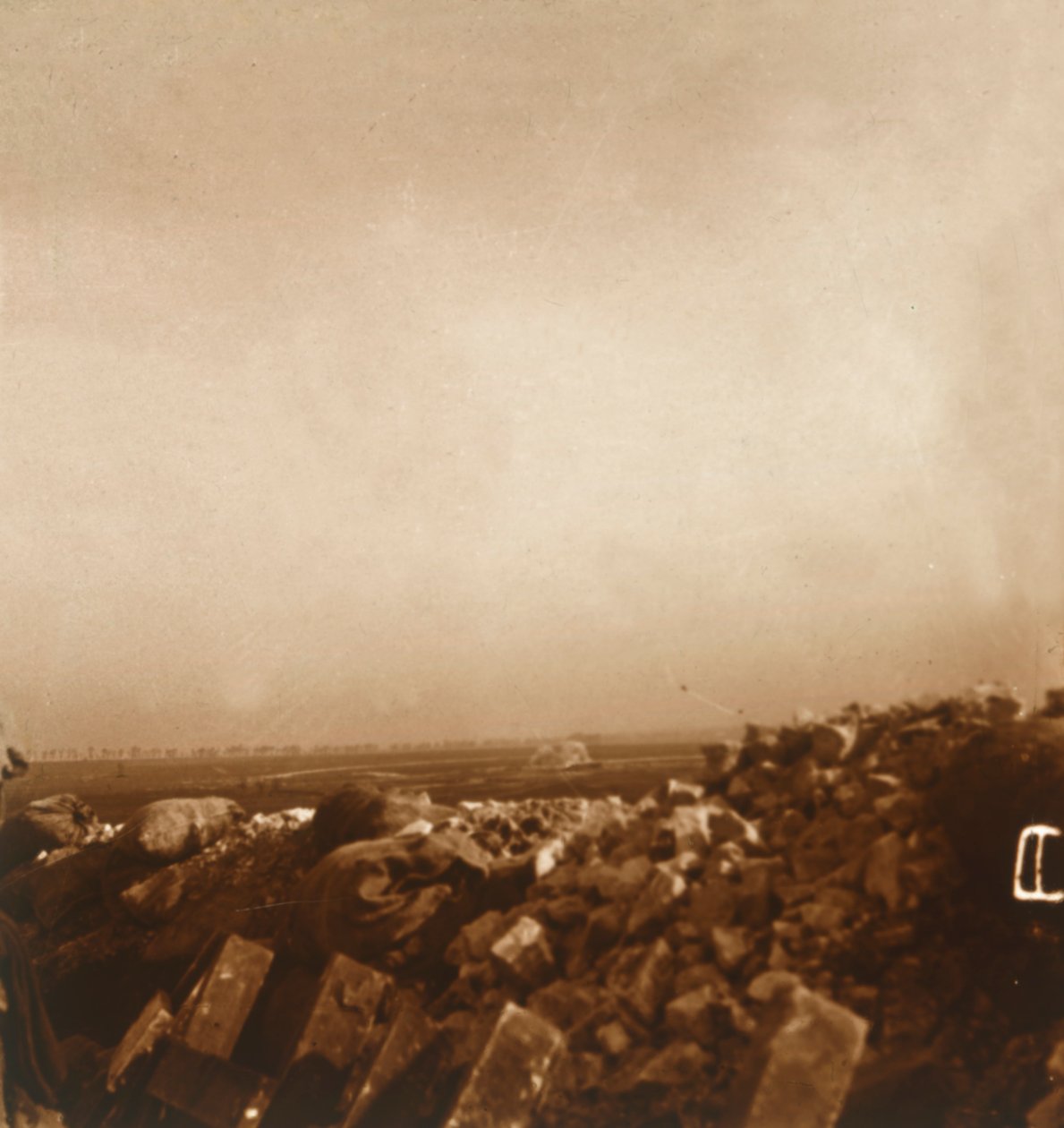 बमबारी, c1914-c1918 द्वारा अज्ञात