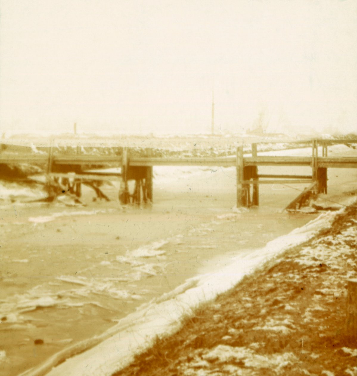 पोपेरिंग, फ़्लैंडर्स, बेल्जियम में पुल, c1914-c1918 द्वारा अज्ञात