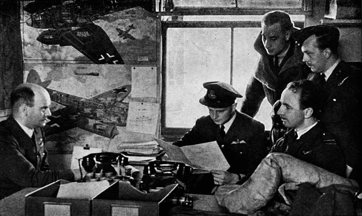 द्वितीय विश्व युद्ध, 1943 के ब्रिटिश सैन्य खुफिया अधिकारी द्वारा अज्ञात