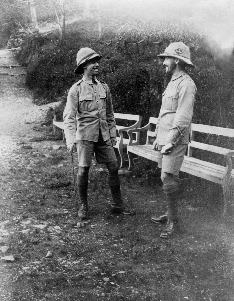 British soldiers, Chakrata, India, 1917 द्वारा अज्ञात