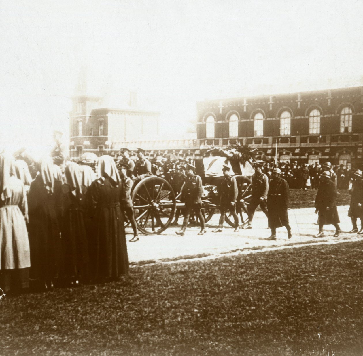 एडिथ कैवेल, ब्रुसेल्स, बेल्जियम, 1915 का अंत द्वारा अज्ञात