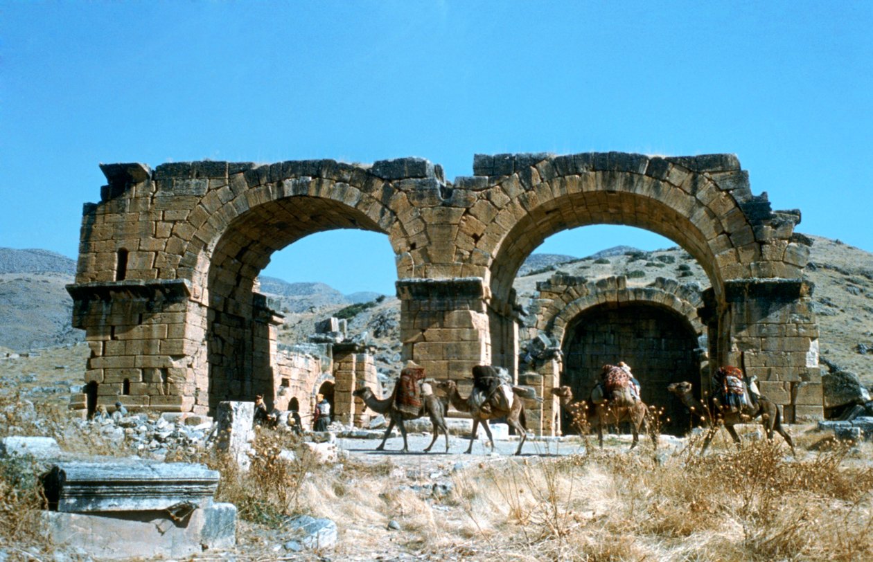 बीजान्टिन, हायरपोलिस, पामुककेल, तुर्की, 190BC द्वारा अज्ञात