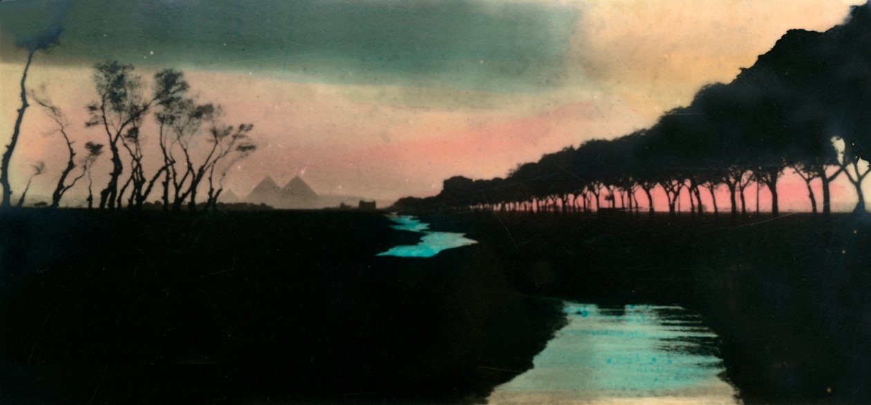 काहिरा: पिरामिड के लिए सड़क, c1918-c1939। द्वारा अज्ञात