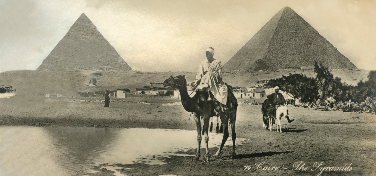 काहिरा: पिरामिड, c1918-c1939। द्वारा अज्ञात