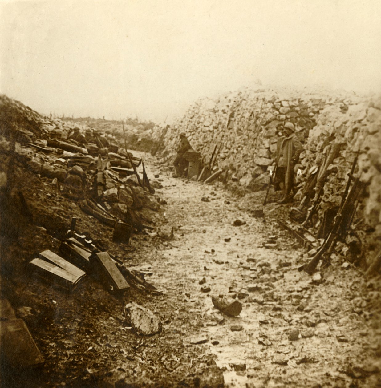 Froideterre, Verdun, उत्तरी फ्रांस, c1916 में केंद्रीय टेलीफोन पोस्ट द्वारा अज्ञात