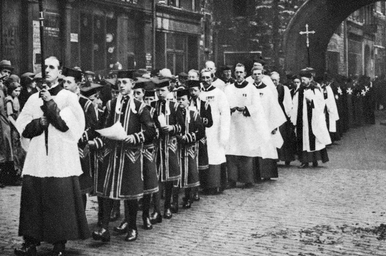 जुलूस में चैपल रॉयल कॉइरबॉय, क्लेरकेनवेल, लंदन, 1926-1927 द्वारा अज्ञात