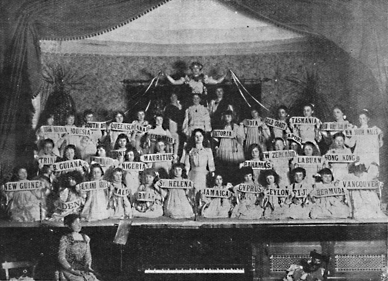 एम्पायर के बच्चे, 1900 द्वारा अज्ञात