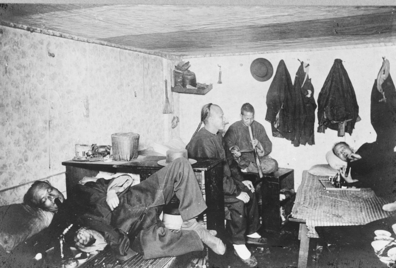 सैन फ्रांसिस्को, कैलिफोर्निया में चीनी आवास गृह, c.1900 (b/w फोटो) द्वारा अज्ञात